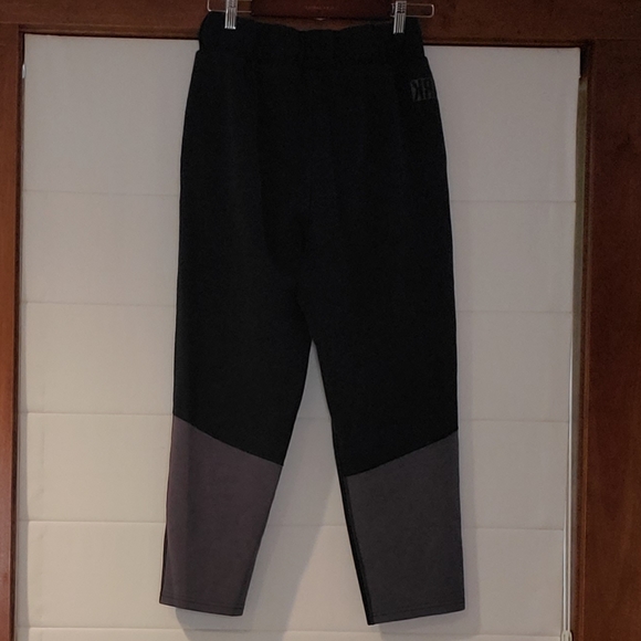 Gymshark Cropped Sweatpants, Sz. M - Picture 2 of 7